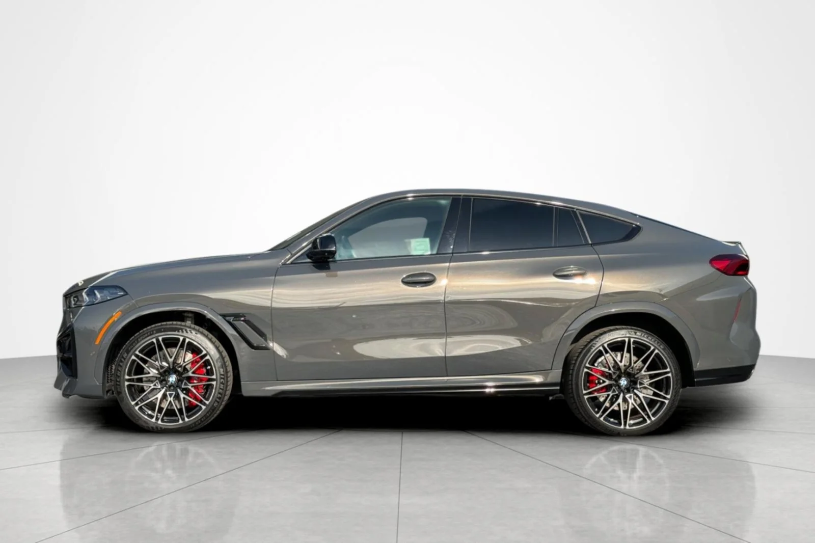 Used 2024 Dravit Grey Metallic BMW  image 2