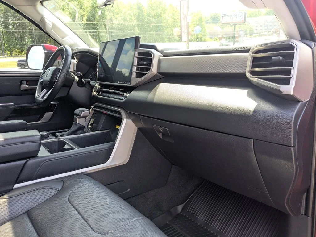 Used 2022  Toyota Limited image 28