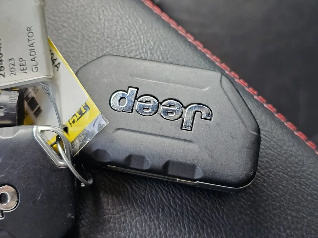Used 2020 Granite Crystal Jeep Rubicon image 32
