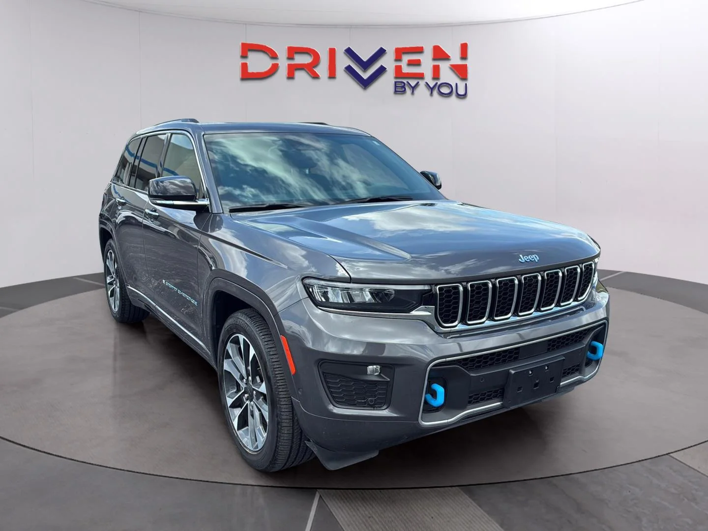Used 2023 Baltic Gray Metallic Clearcoat Jeep Overland image 5