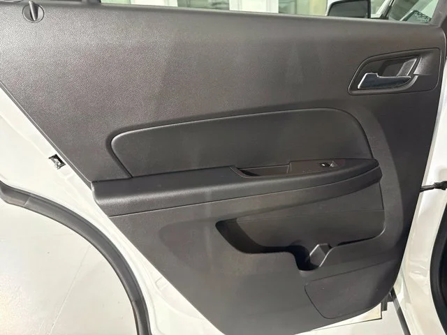Used 2015 White Chevrolet LT image 15