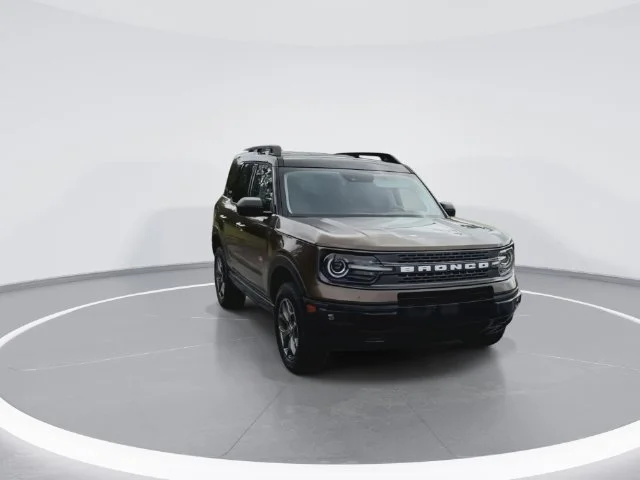 Used 2022 Brown Ford Badlands image 3