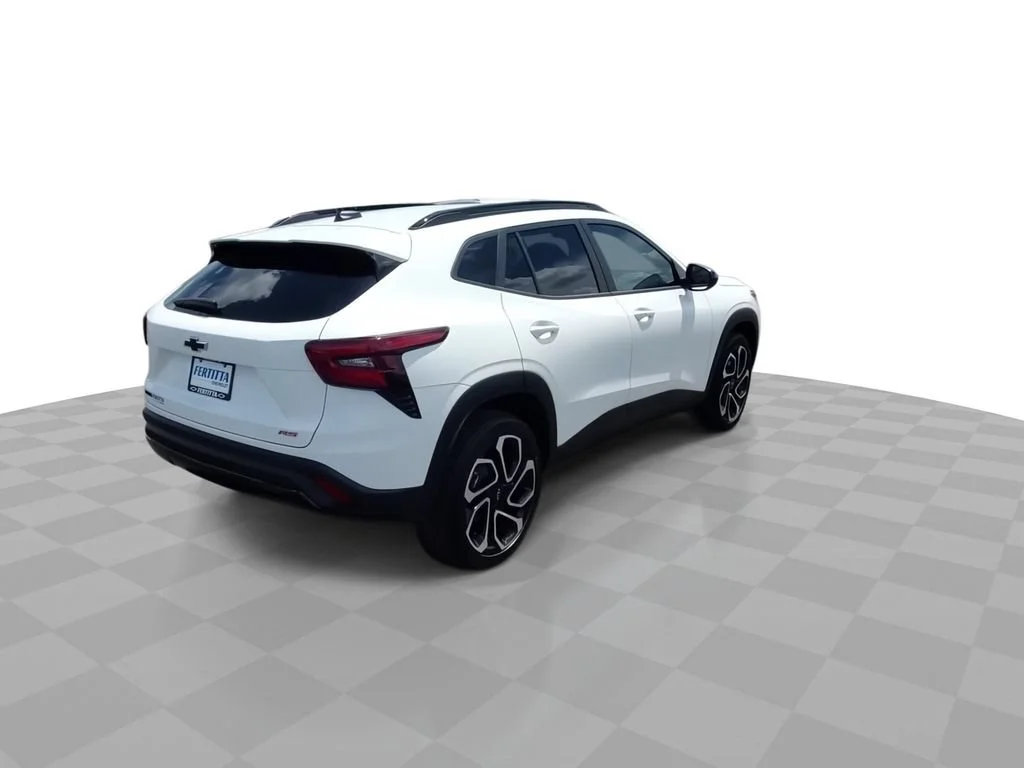New 2026 Summit White Chevrolet 2RS image 8