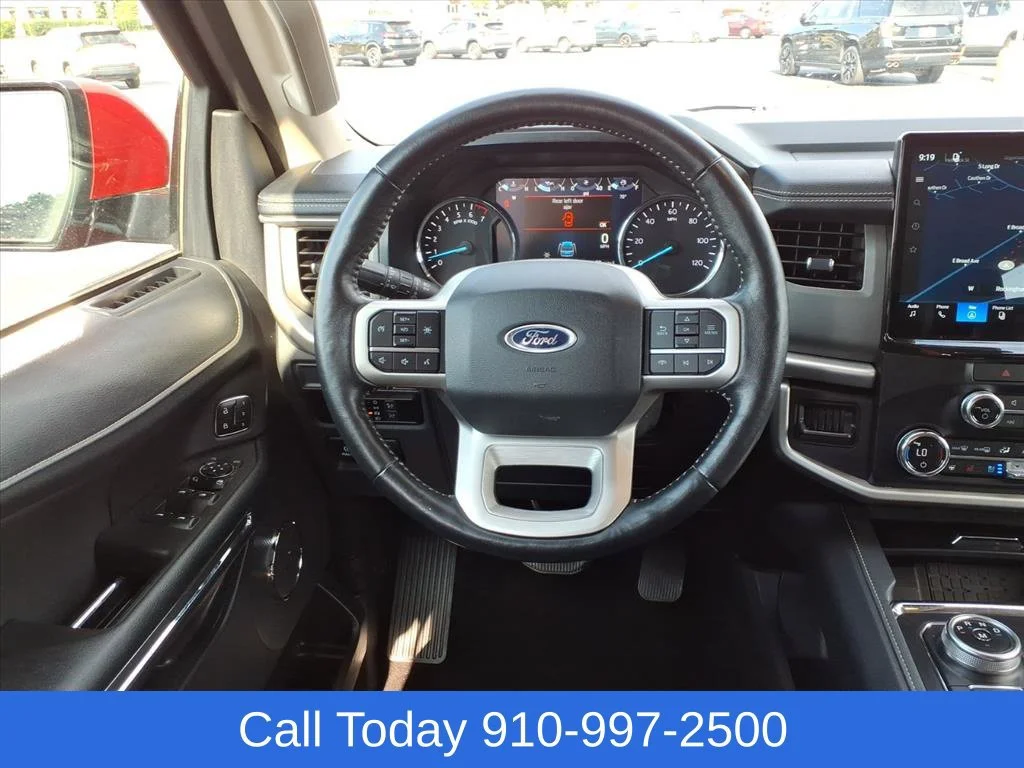 Used 2022 Red Ford XLT image 25