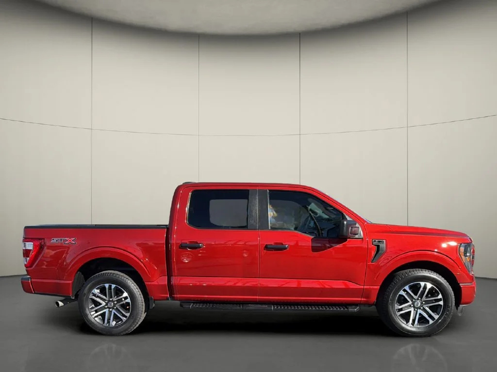 Used 2023 Red Ford XL image 8
