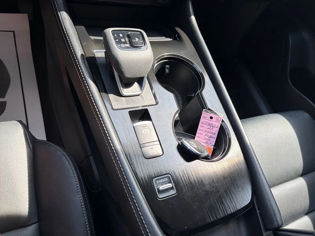 Used 2023 White Nissan SL image 43