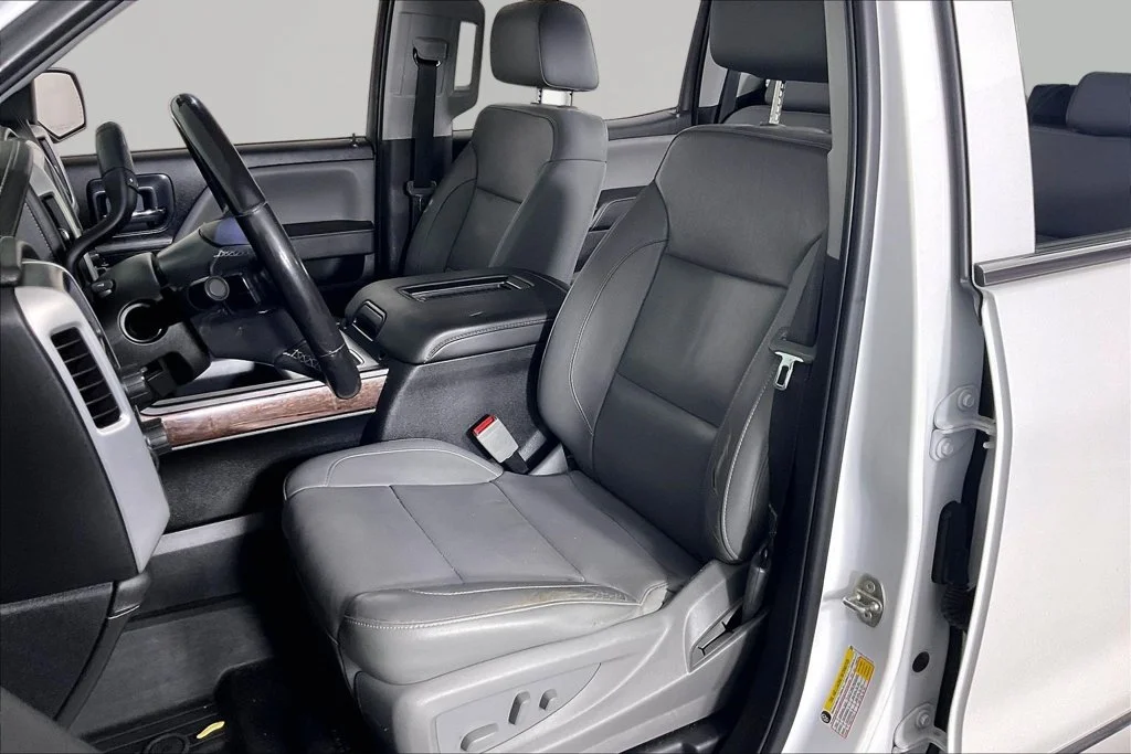 Certified Used 2018 White GMC SLT image 19
