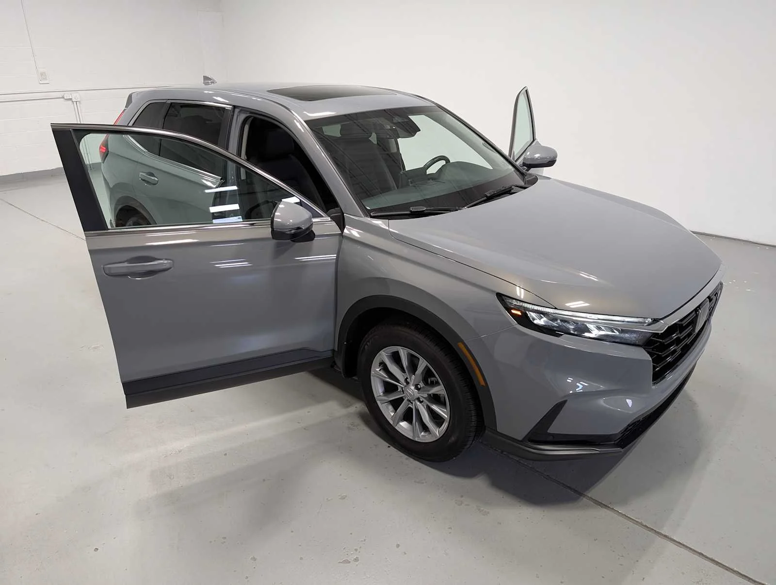 Used 2025 Urban Gray Pearl Honda EX-L image 16