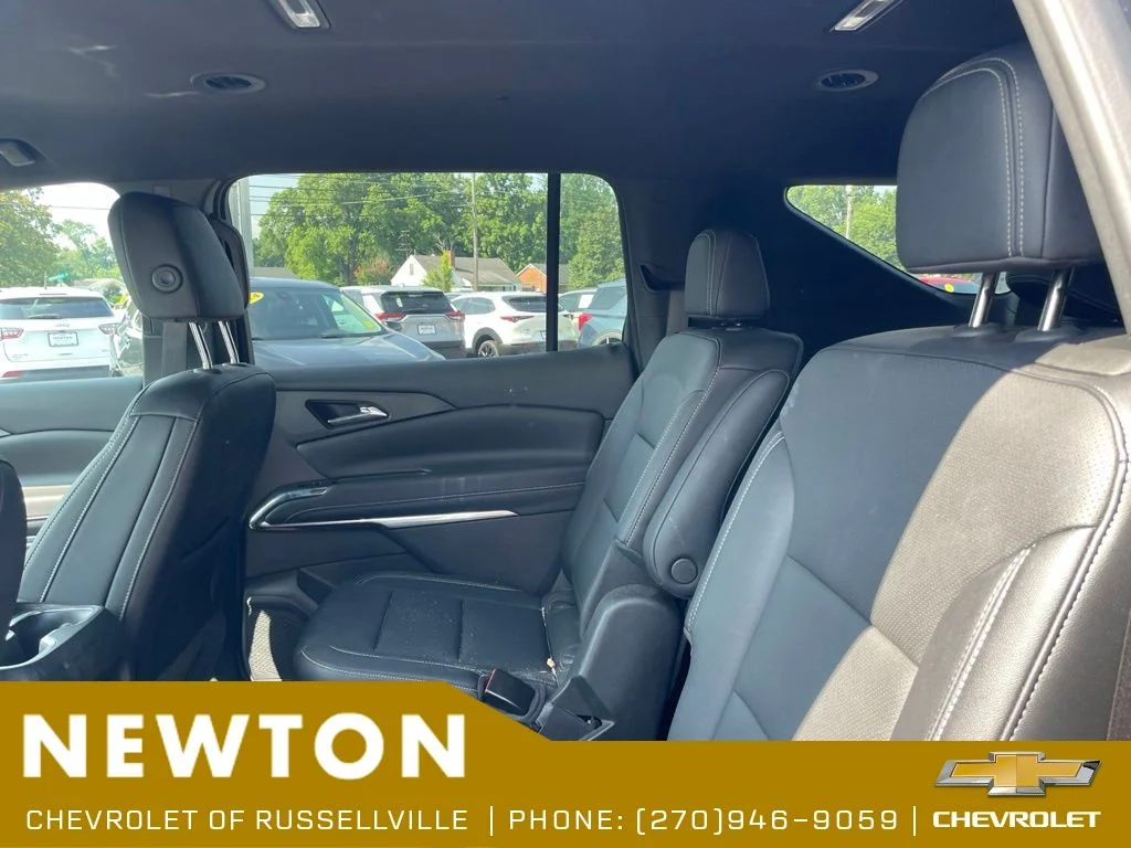 Used 2025 Black Metallic Chevrolet LT image 11