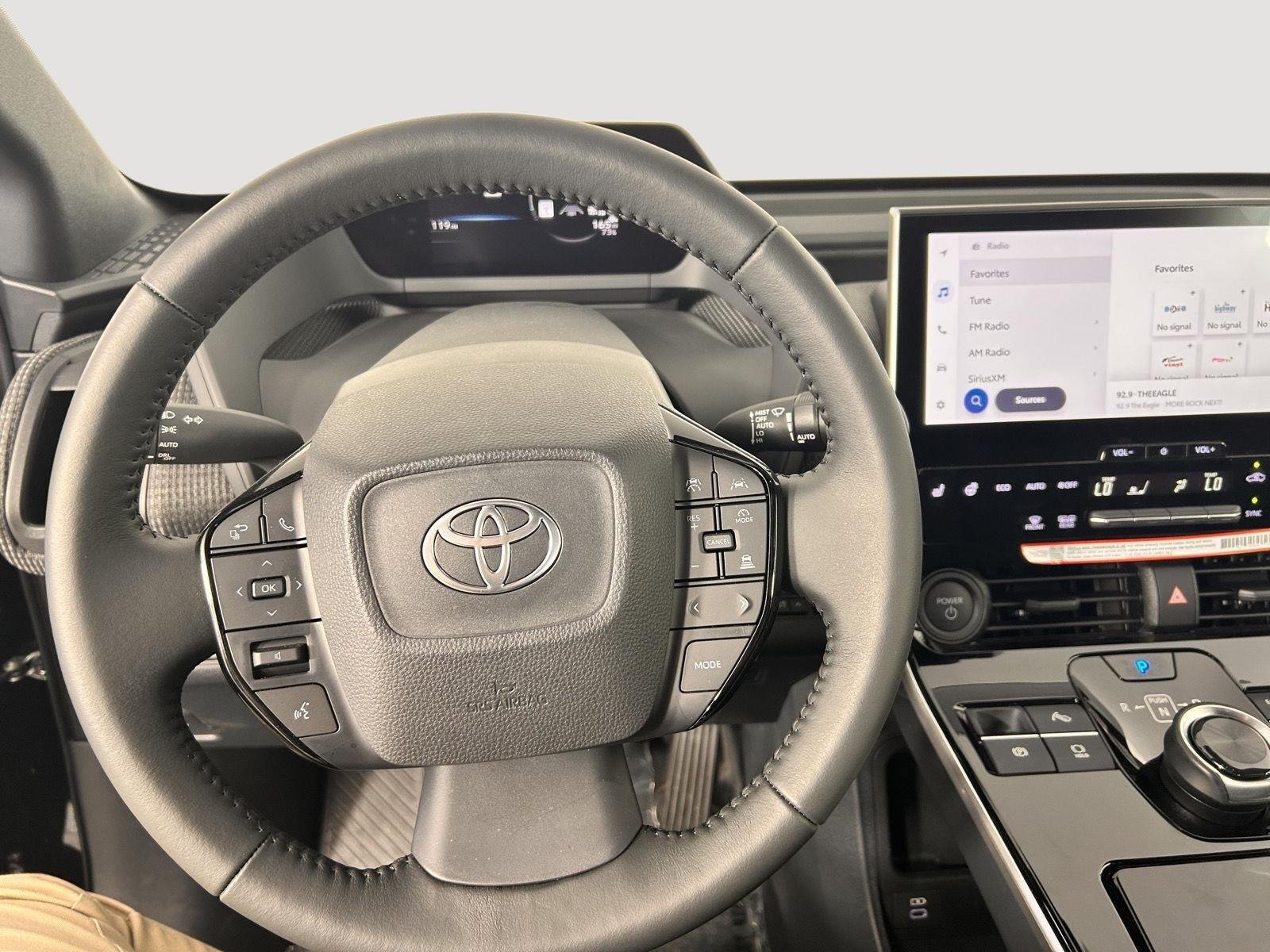 2025 Toyota bZ4X XLE - Photo 16