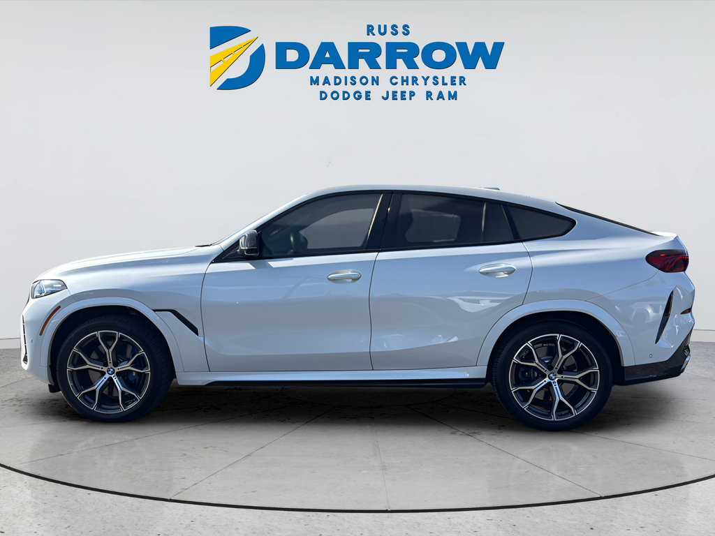 Used 2024 White BMW M60i image 2