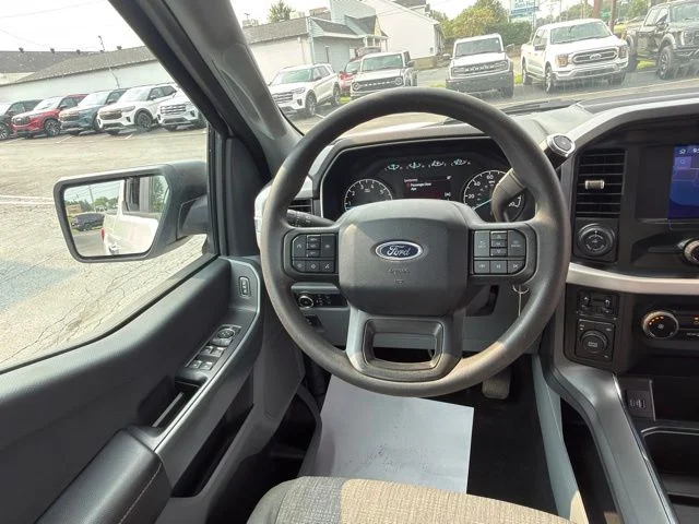 Used 2023 Oxford White Ford XLT image 34