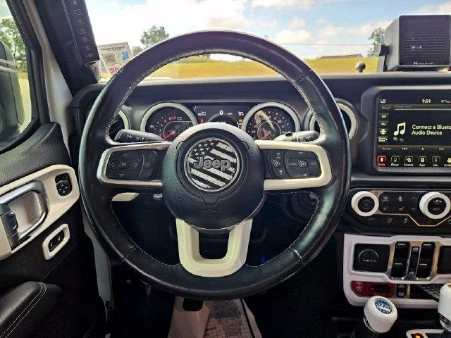 Used 2021 White Jeep Unlimited Rubicon image 14