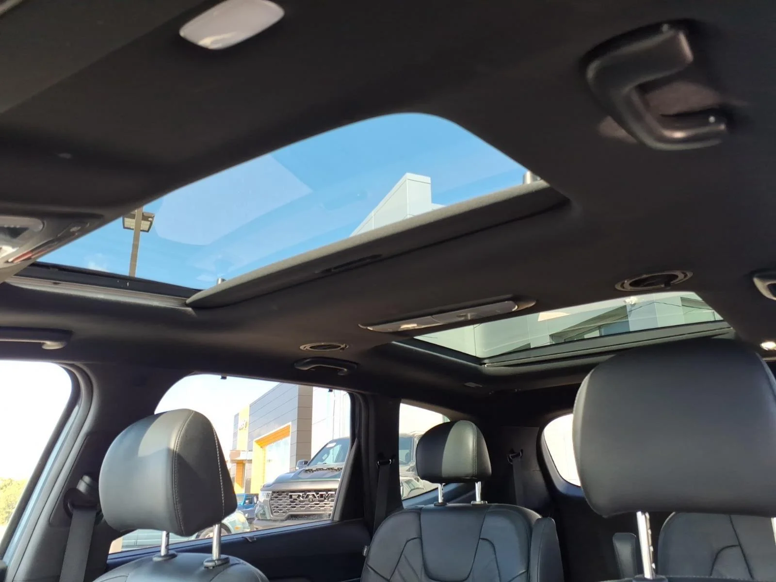 Used 2023 Midnight Lake Blue Kia SX X-Line image 6