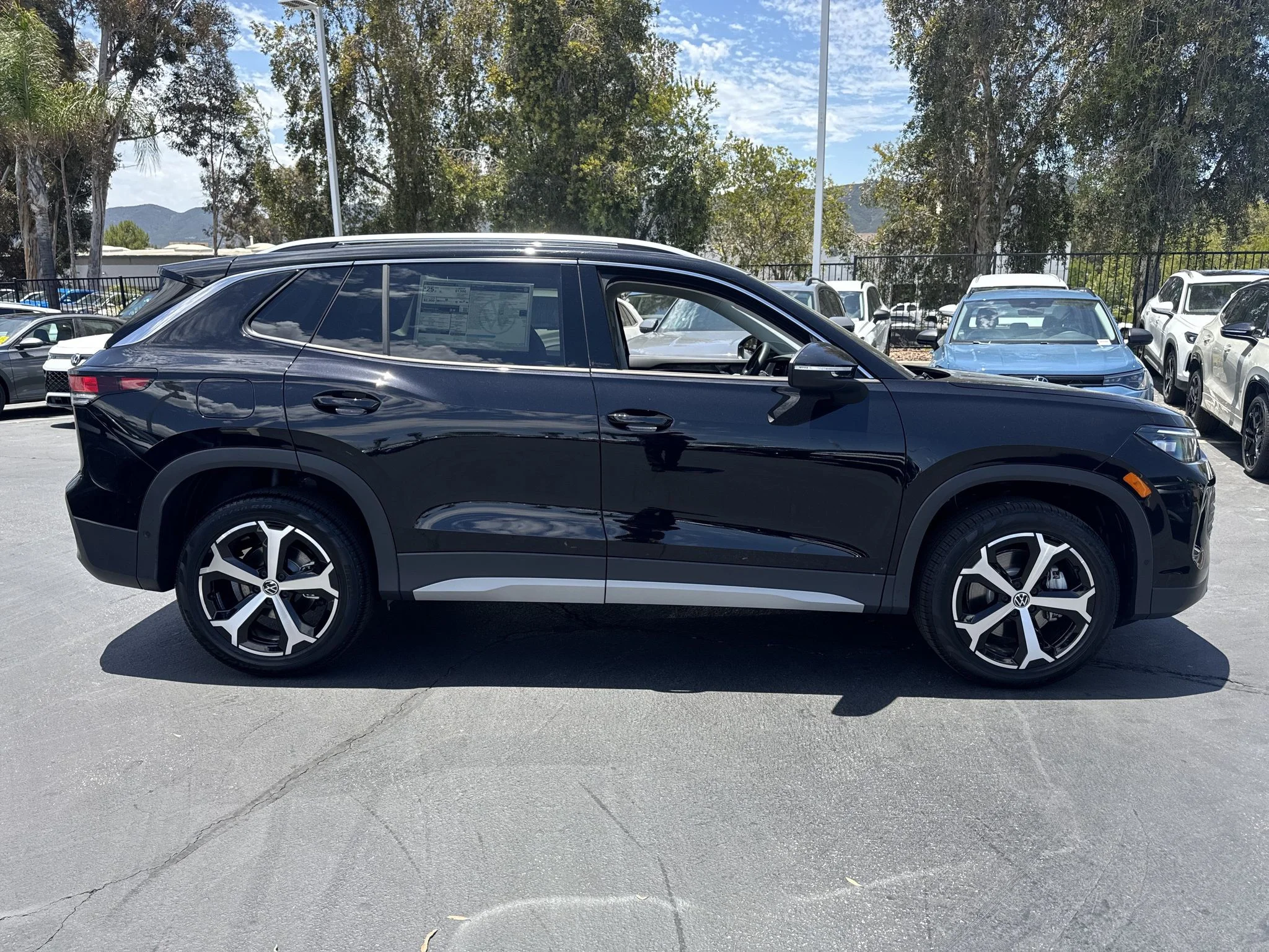 New 2026 Deep Black Pearl Volkswagen SE image 8