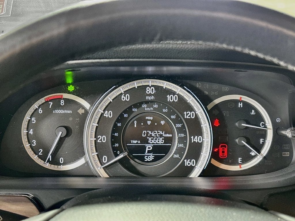 Used 2017 Gold Honda EX-L image 14