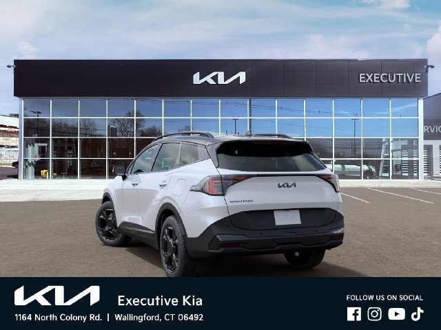 New 2027 Glacial White Pearl / Black Ro Kia X-Line image 4