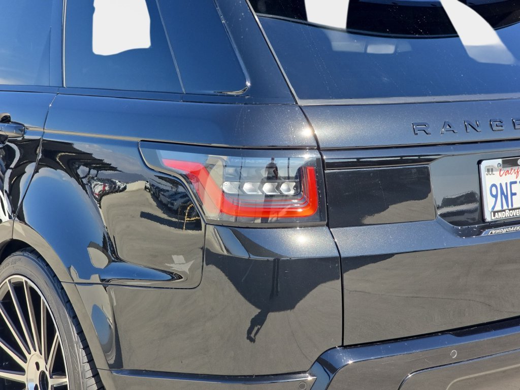 Certified Used 2022 Santorini Black Metallic Land Rover HSE Dynamic image 39