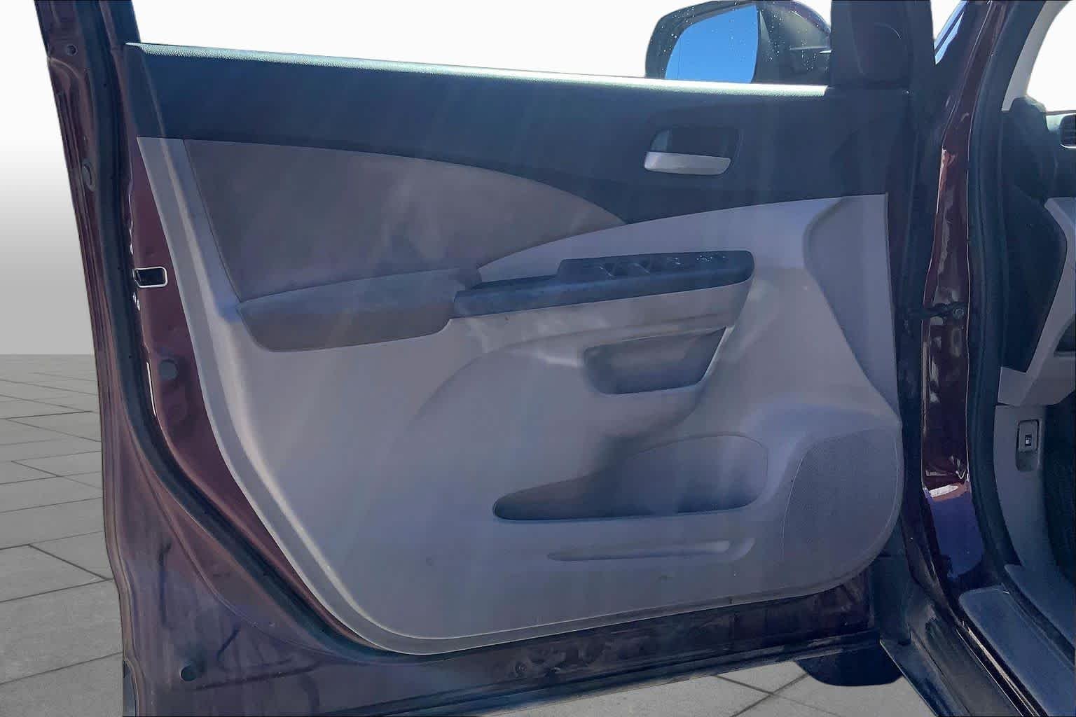 Used 2013 Alabaster Silver Metallic Honda EX image 21