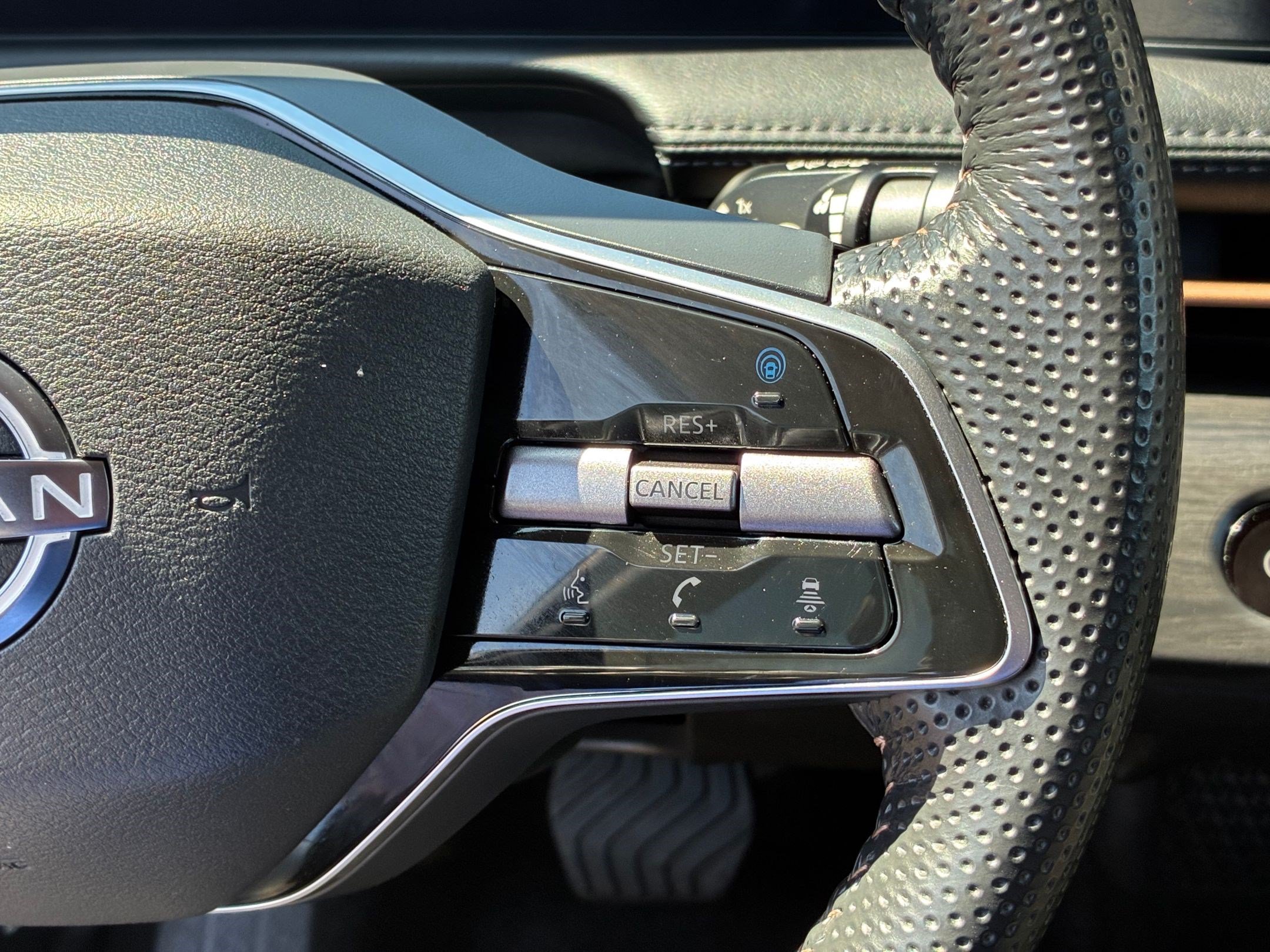 Used 2025 Black Diamond Pearl Nissan EVOLVE+ image 19
