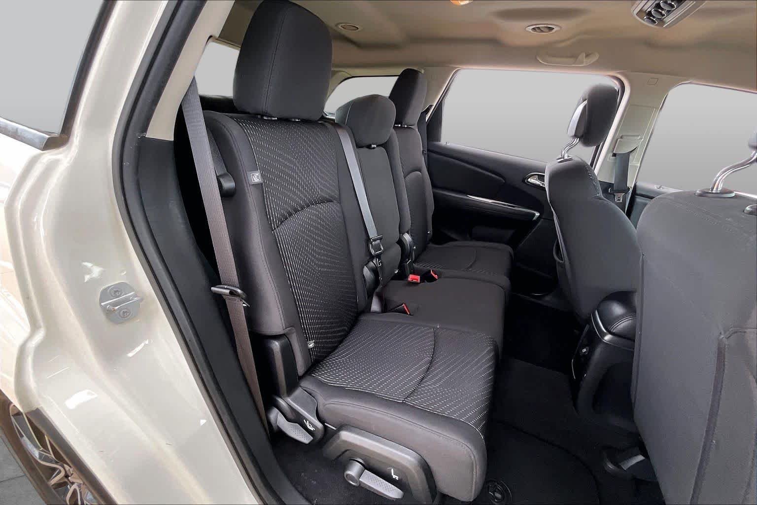 Used 2018 Vice White Dodge SE image 19