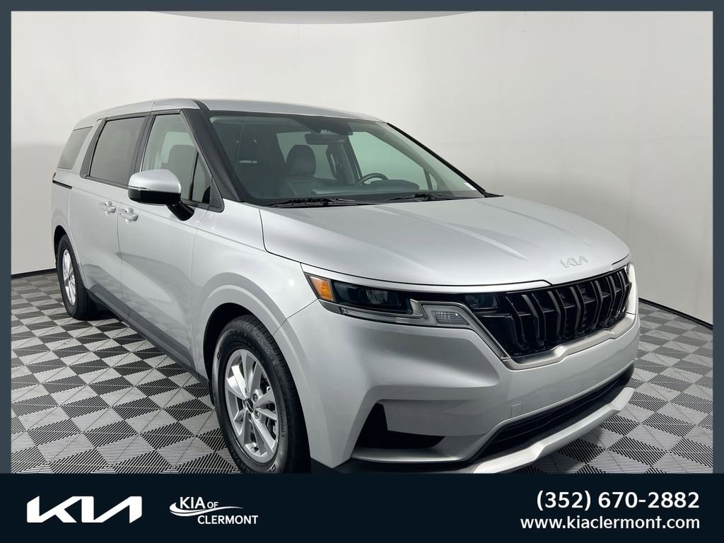 2023 Kia Sedona LX Seat Pkg's photo