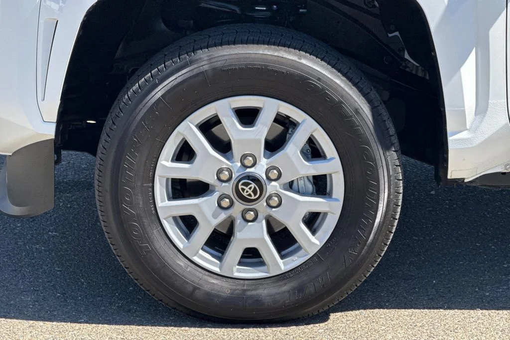 Used 2025 White Toyota SR5 image 29