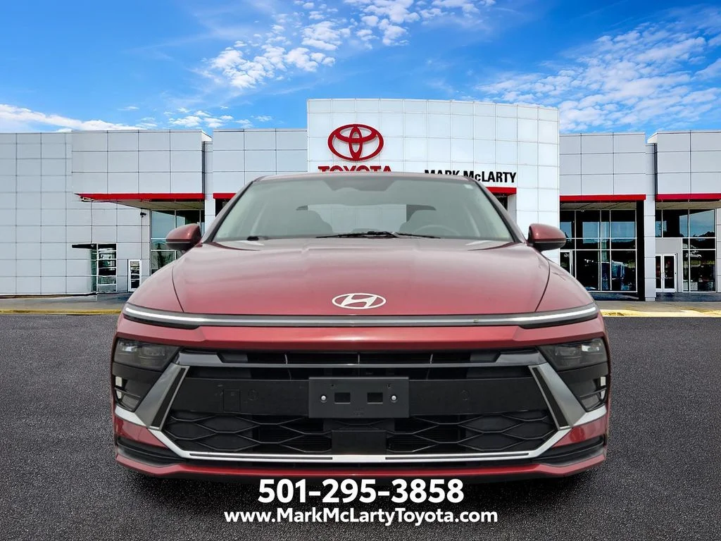 Used 2025 Red Hyundai SEL image 8