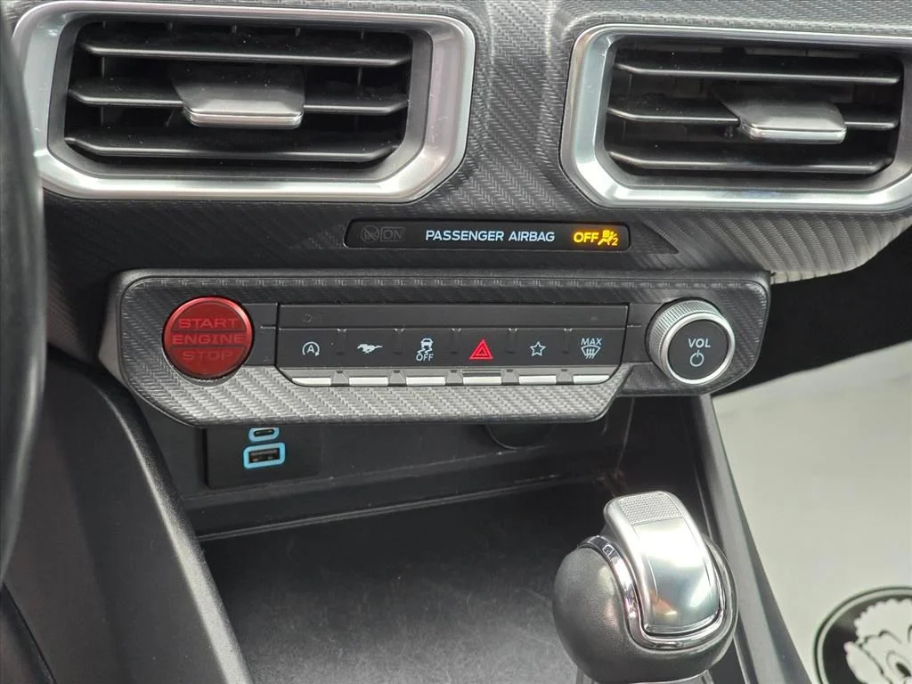 Used 2025 Gray Ford EcoBoost Premium image 18