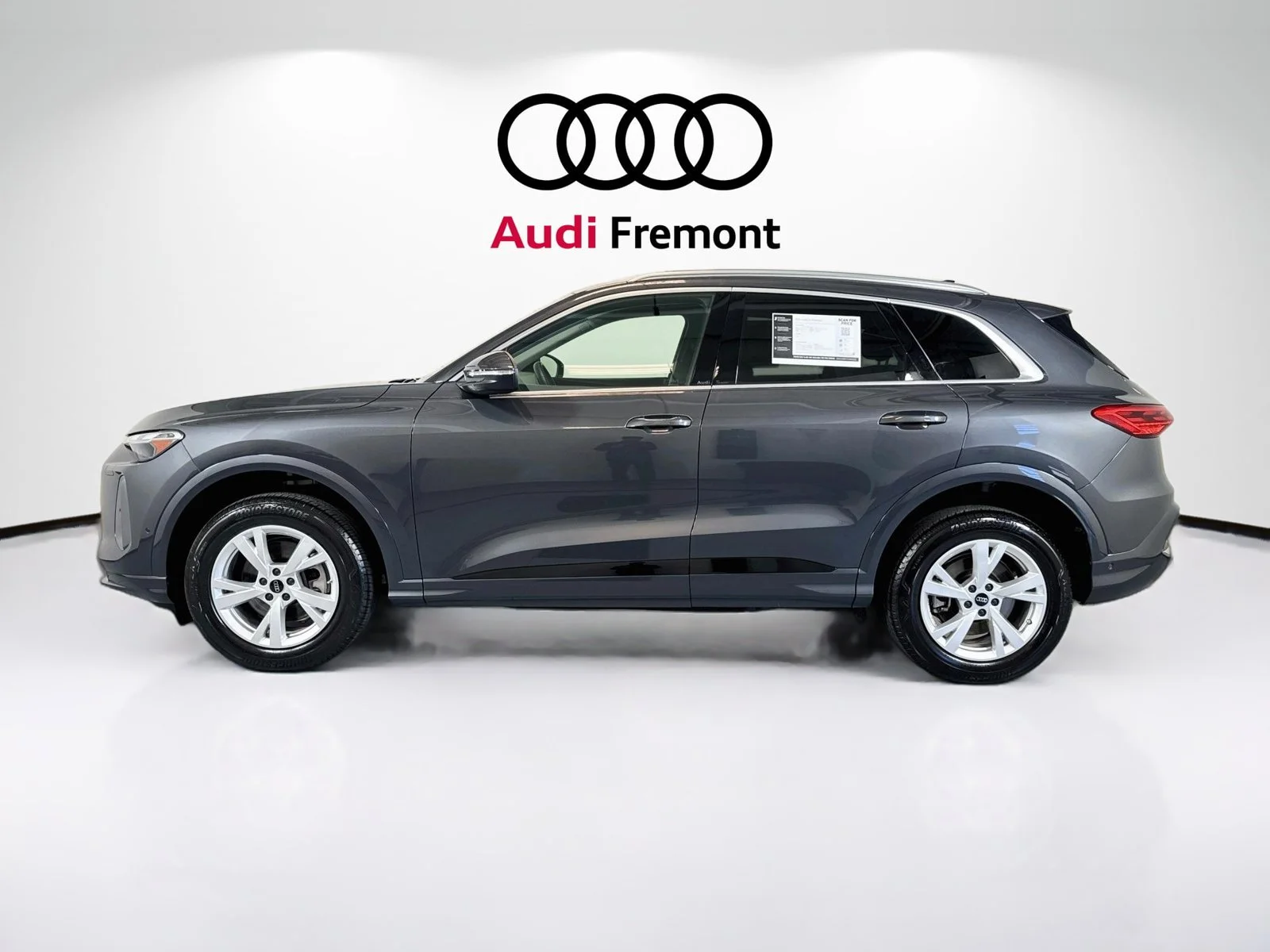 Used 2025 Tambora Gray Audi Premium image 8