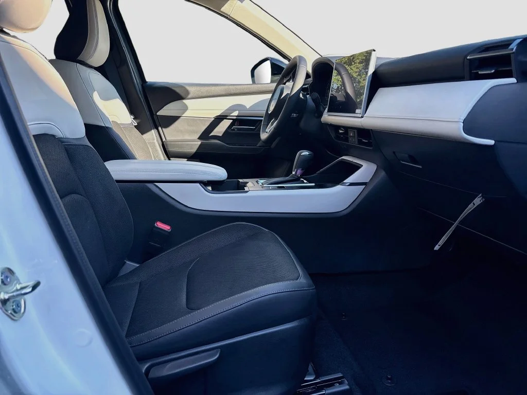 New 2026 Rhodium White Metallic Mazda 2.5 S Preferred AWD image 27