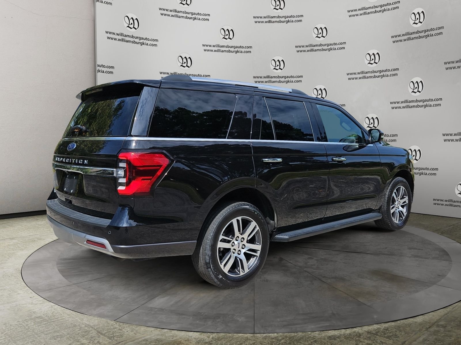 Used 2024 Black Ford Limited image 5