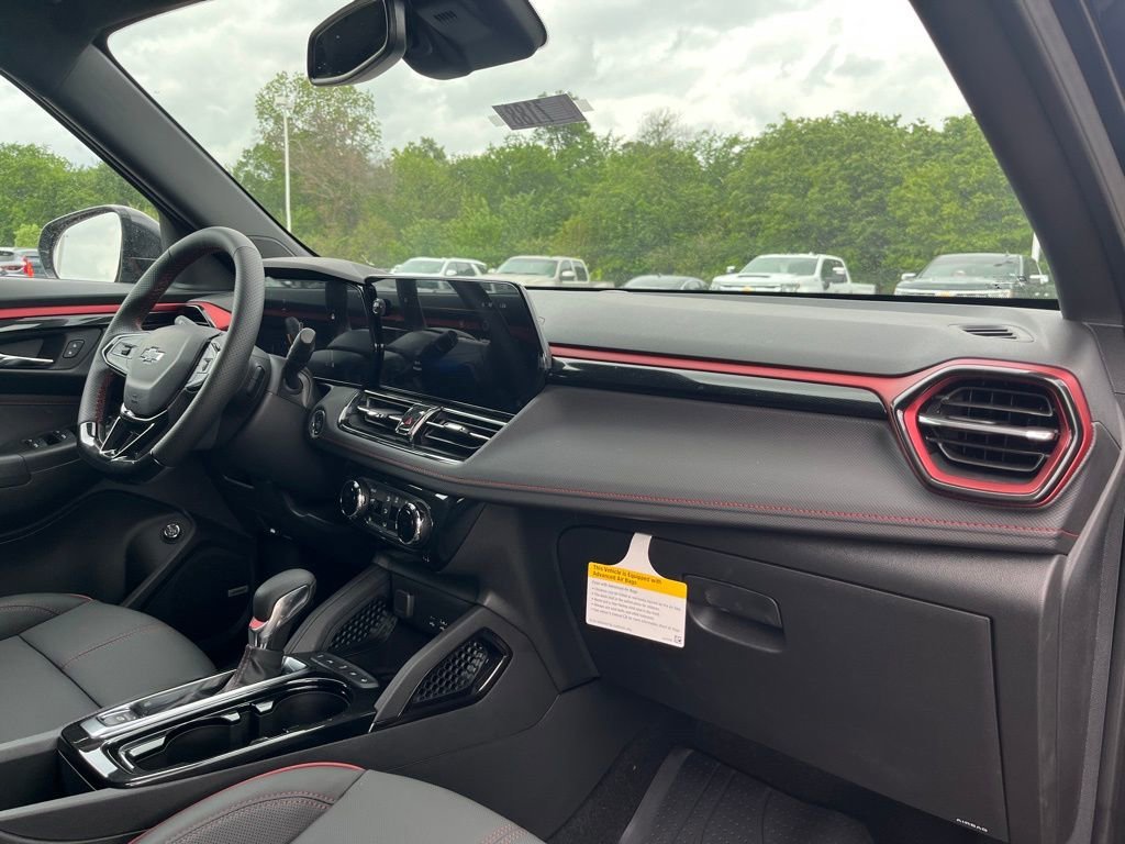 New 2026 Mosaic Black Metallic Chevrolet RS image 19
