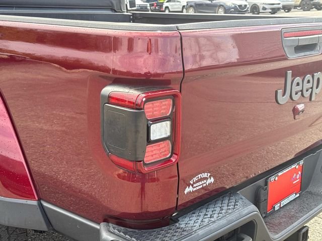 Used 2021  Jeep Sport image 13