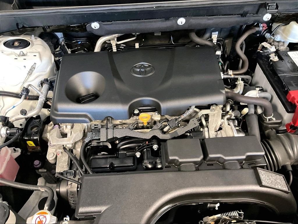 Used 2019 White Toyota LE image 33