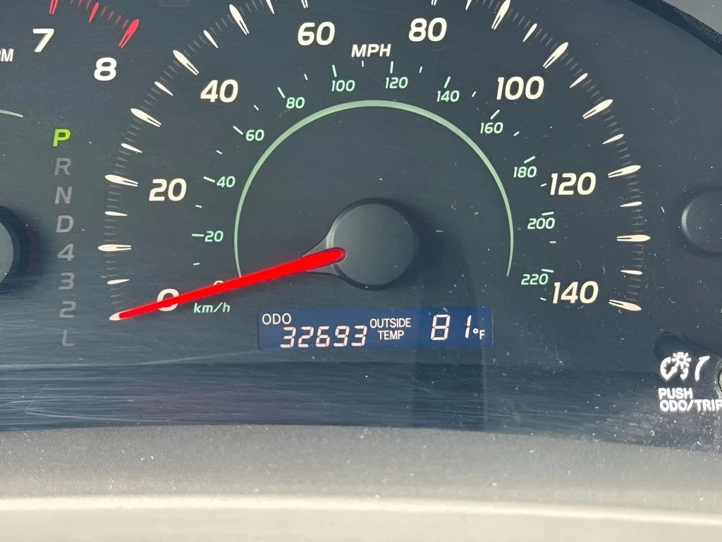Used 2008 Gray Toyota LE image 20