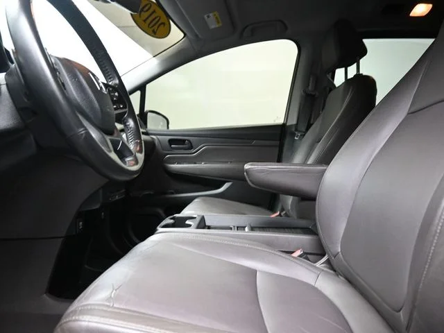 Used 2019 Silver Honda EX-L image 18