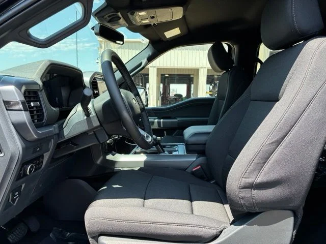 New 2026 Agate Black Metallic Ford XLT image 7