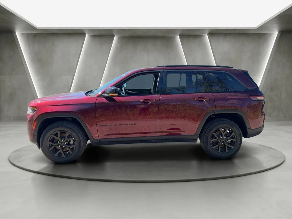 New 2026 Velvet Red Pearl-Coat Exterior Paint Jeep Altitude image 4