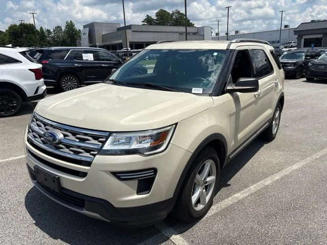 Used 2018 Silver Ford XLT image 2