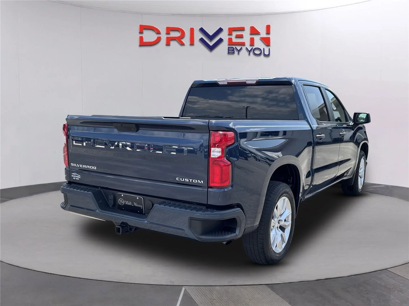 Used 2021 NORTHSKY BLUE METALLIC Chevrolet Custom image 4