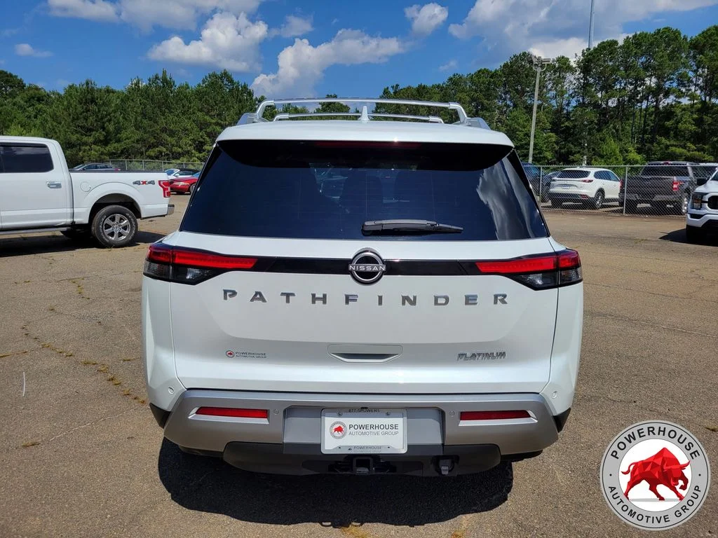 Used 2025 White Nissan Platinum image 5