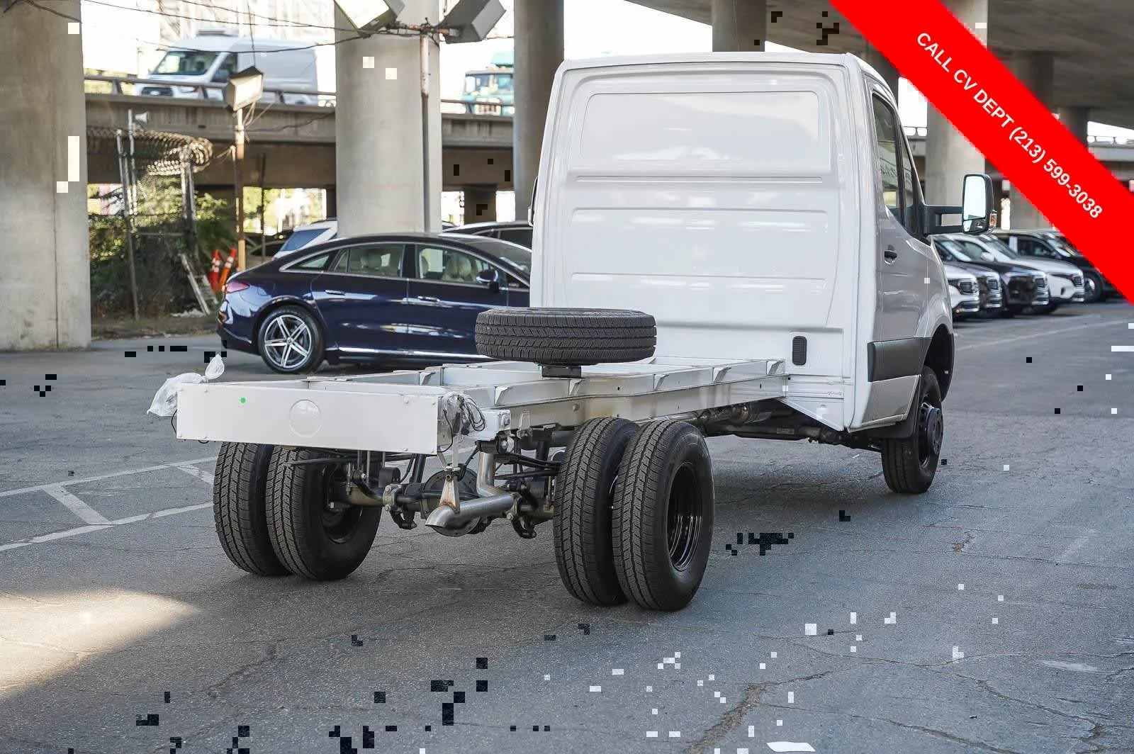 New 2024 Arctic White Mercedes-Benz Chassis 170WB Dually AWD 2.0L I4 Diesel Turbo HO image 12