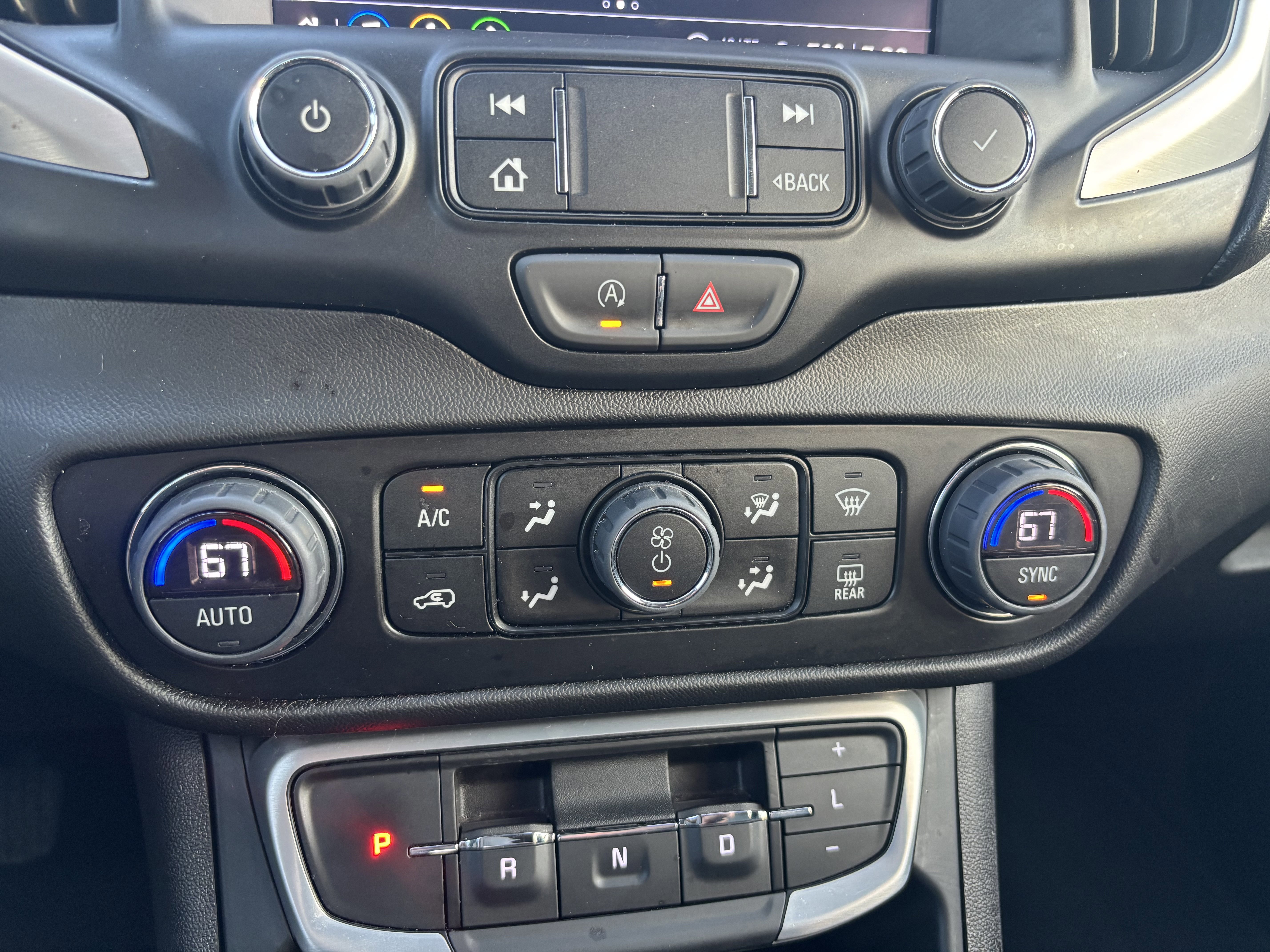Used 2024 Summit White GMC SLT image 14