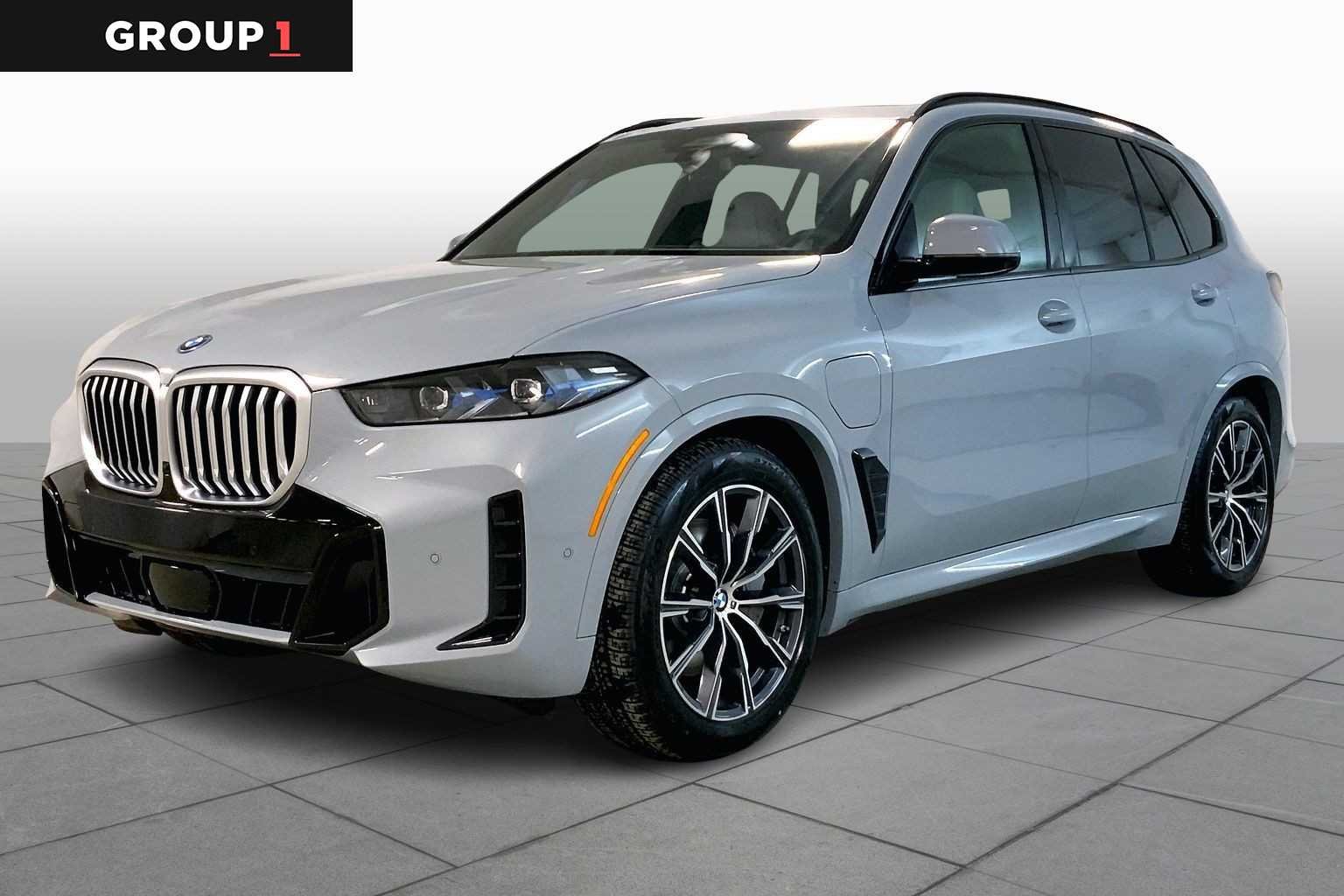 2026 BMW X5 xDrive50e's photo