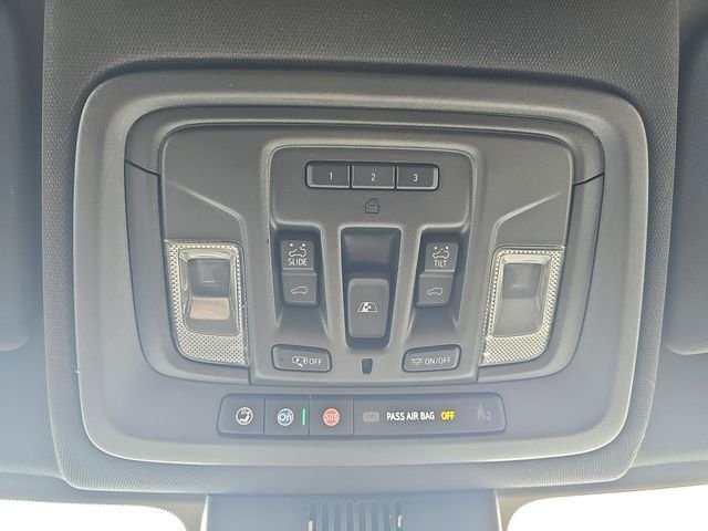 Used 2025 Gray Chevrolet ZR2 image 20