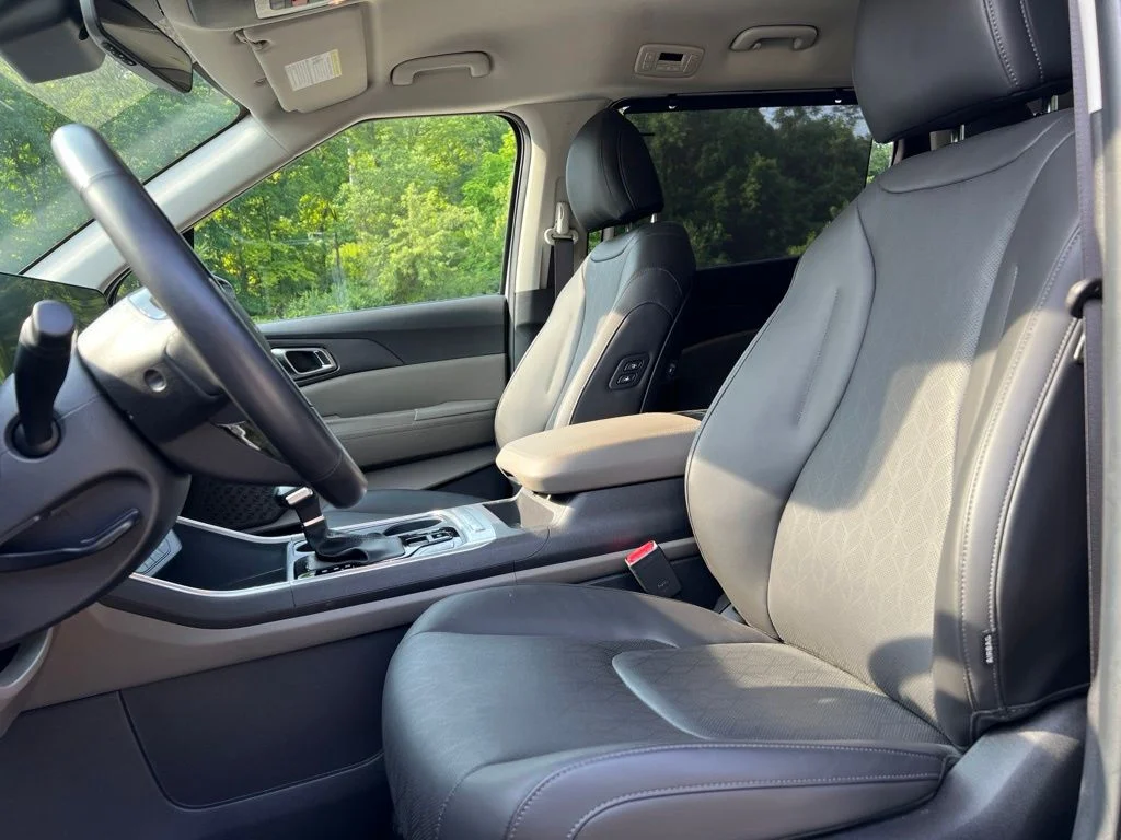 Used 2026 White Kia EX image 16