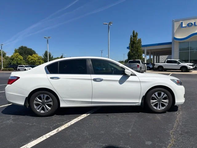 Used 2015 White Orchid Pearl Honda LX image 5
