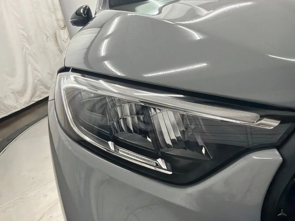 New 2027 White Mercedes-Benz GLC 300 image 17