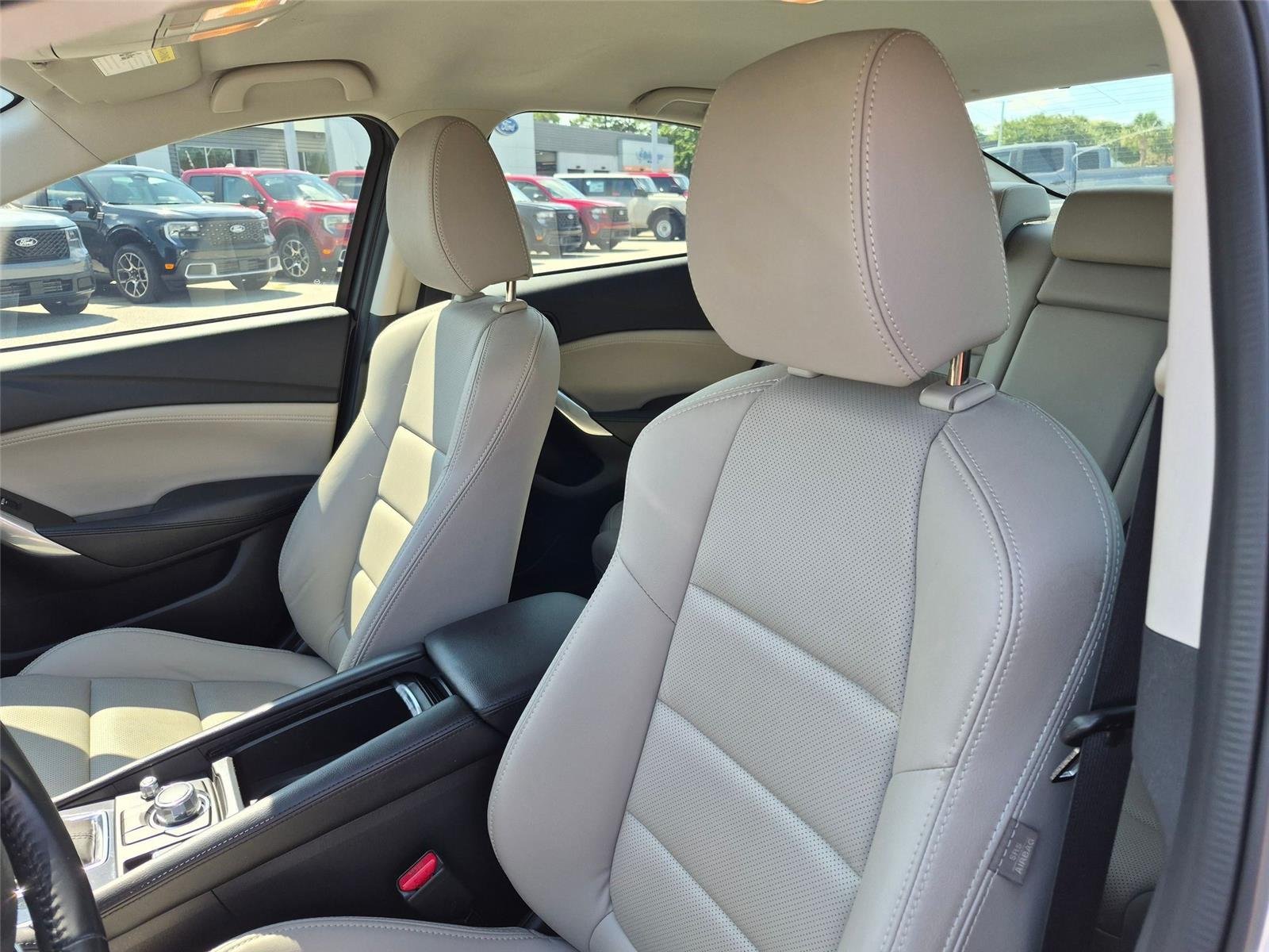 Used 2016 Snowflake White Pearl Mica Mazda i Touring image 13
